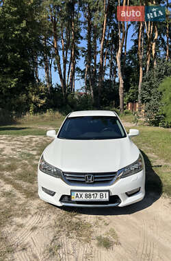 Седан Honda Accord 2013 в Києві