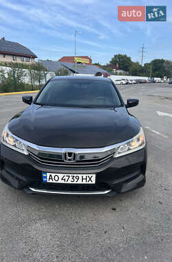 Седан Honda Accord 2016 в Ужгороде