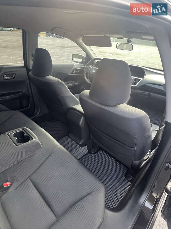 Седан Honda Accord 2016 в Ужгороді