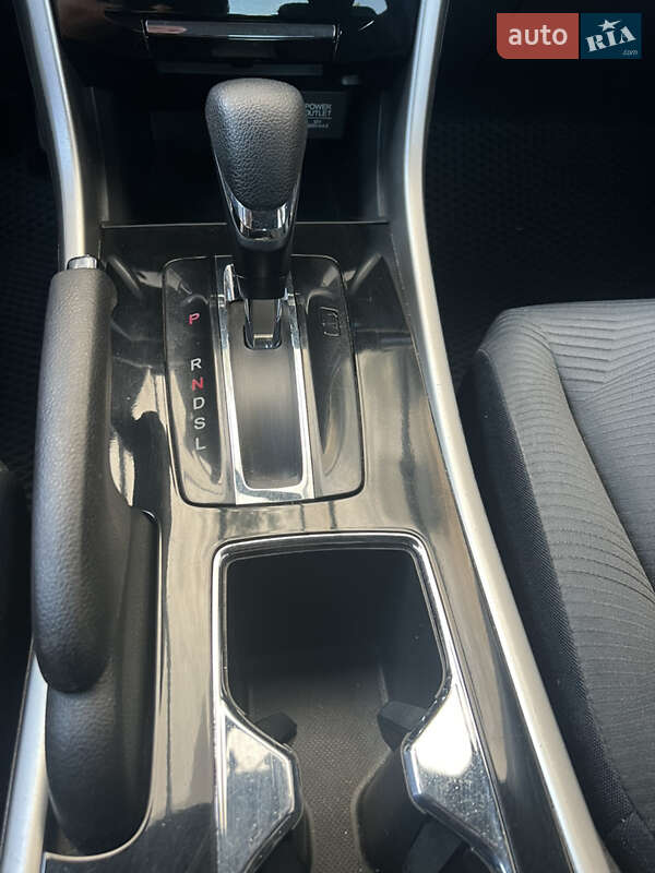 Седан Honda Accord 2016 в Ужгороді