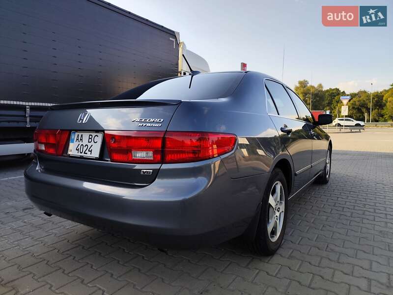 Седан Honda Accord 2005 в Петропавловской Борщаговке