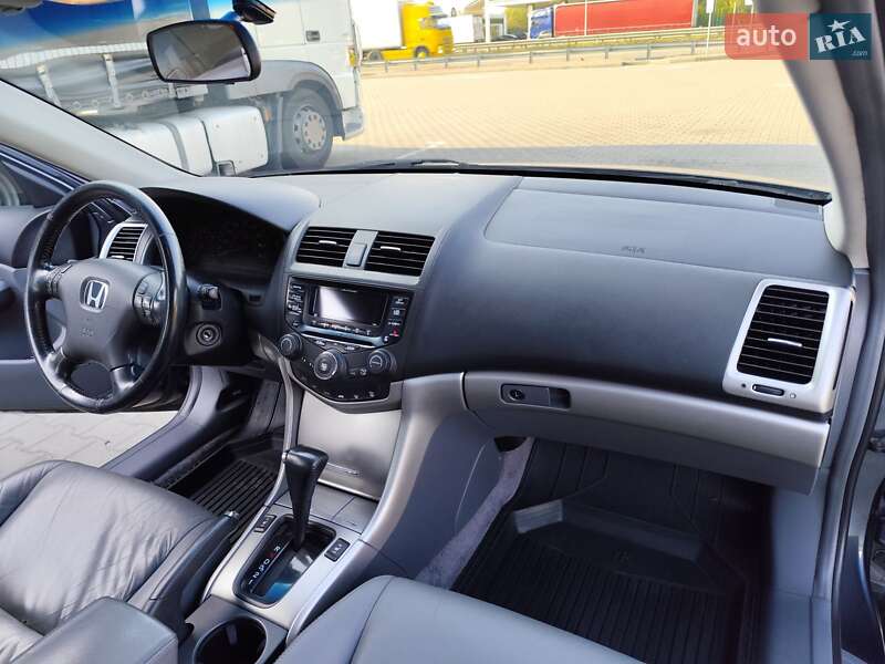 Седан Honda Accord 2005 в Петропавловской Борщаговке