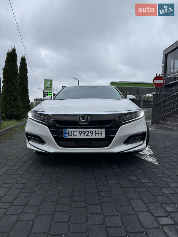 Седан Honda Accord 2018 в 