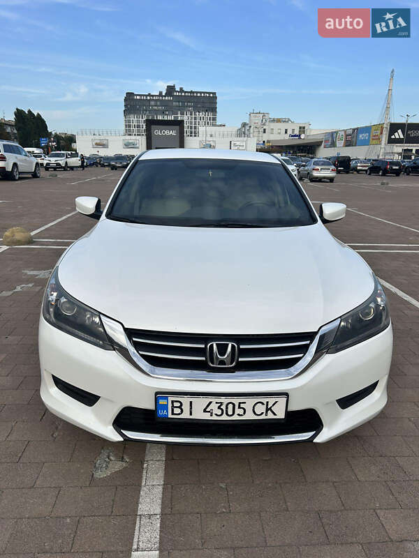 Седан Honda Accord 2015 в Житомирі