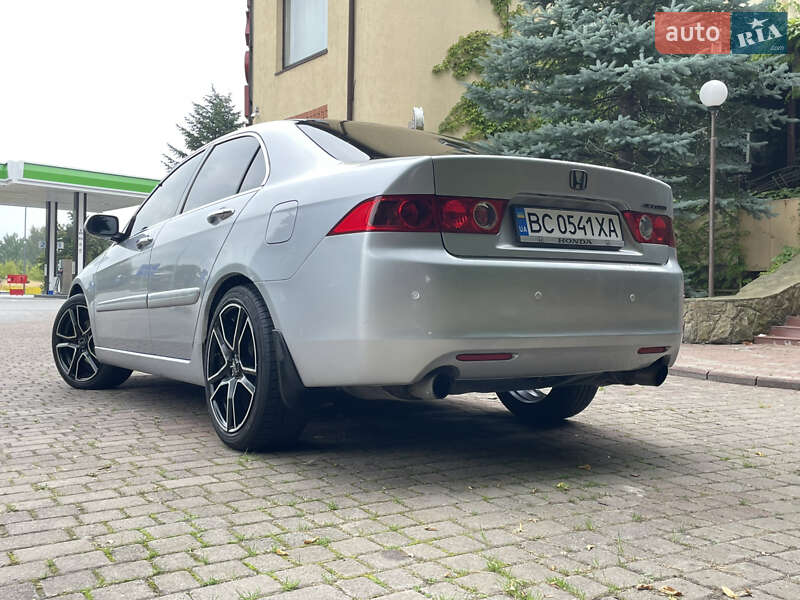 Honda Accord 2003