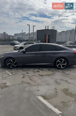 Седан Honda Accord 2018 в 