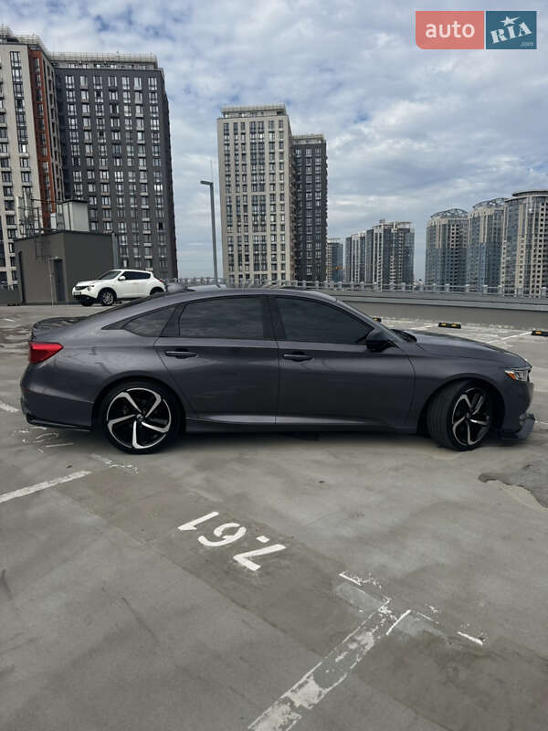 Седан Honda Accord 2018 в Києві