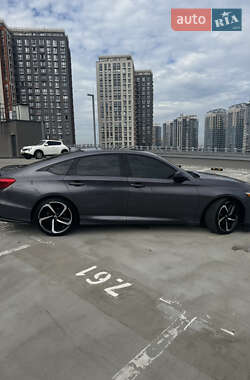Седан Honda Accord 2018 в 