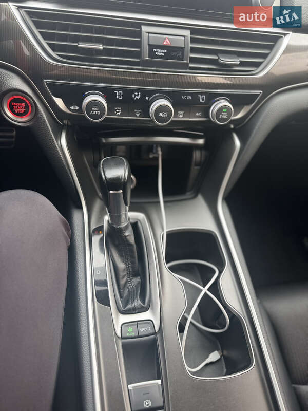 Седан Honda Accord 2018 в Києві