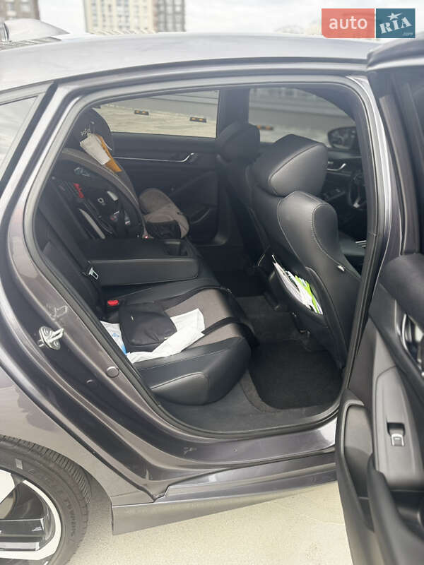 Седан Honda Accord 2018 в Києві