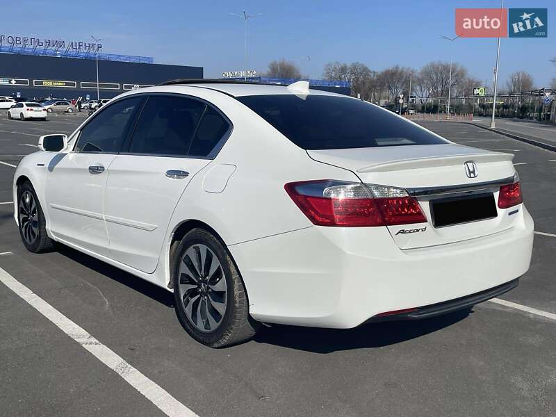 Седан Honda Accord 2015 в Дніпрі
