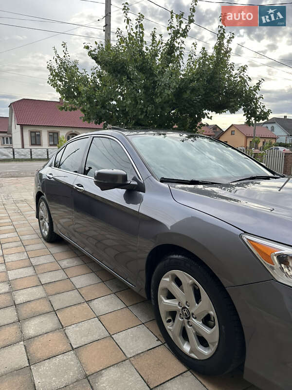 Седан Honda Accord 2017 в Чернівцях