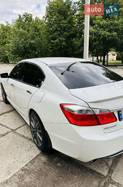 Седан Honda Accord 2014 в 