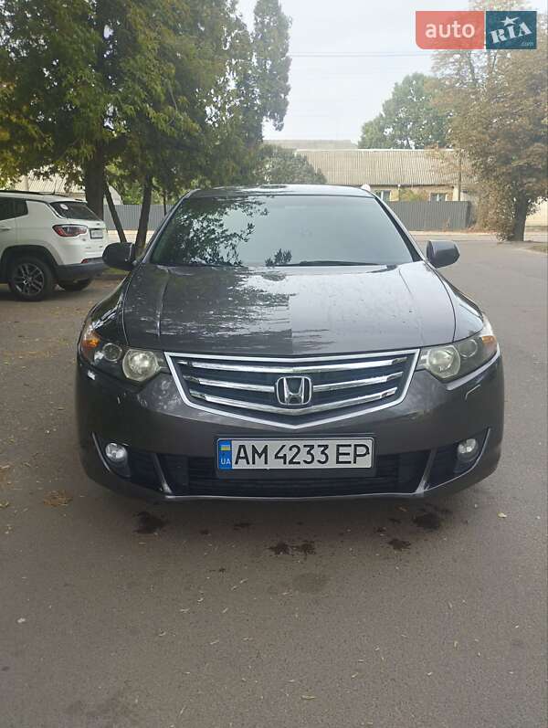 Седан Honda Accord 2009 в Житомирі