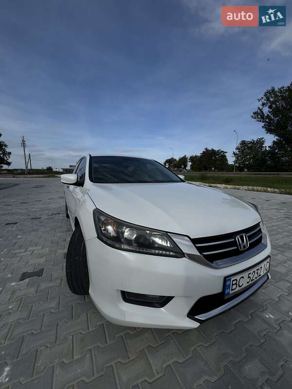 Седан Honda Accord 2015 в Бродах фото 6 Седан Honda Accord 2015 в Бродах