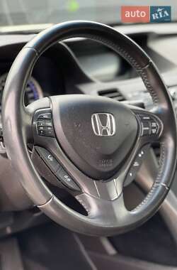 Седан Honda Accord 2011 в 