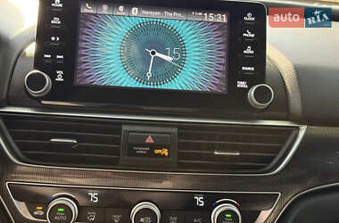 Седан Honda Accord 2018 в 