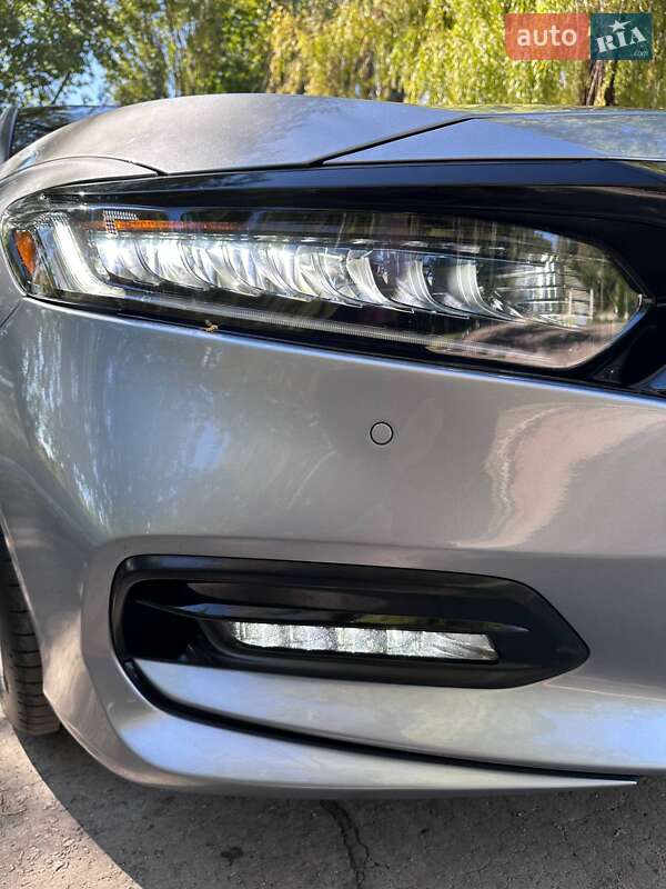 Седан Honda Accord 2020 в Марганце