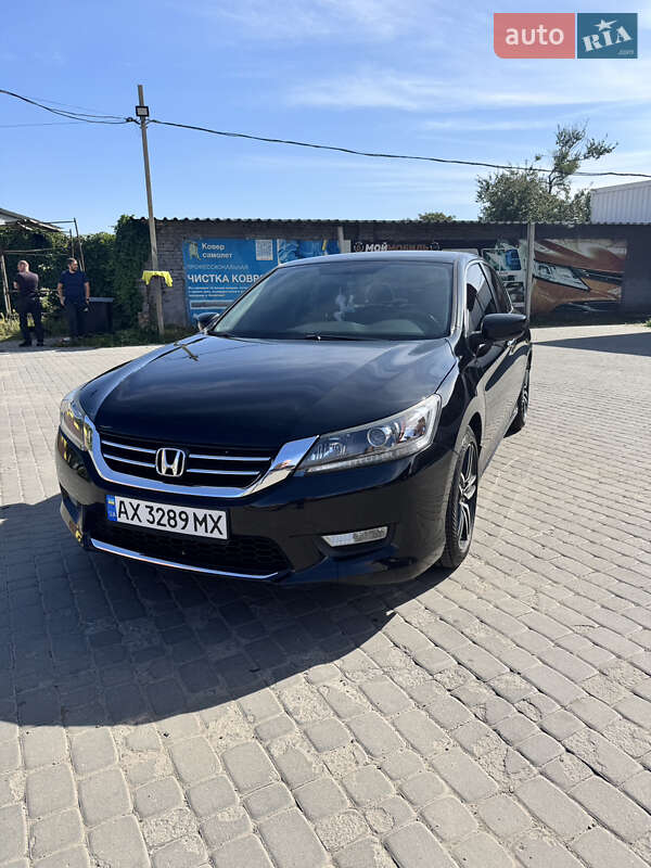 Седан Honda Accord 2015 в Харкові