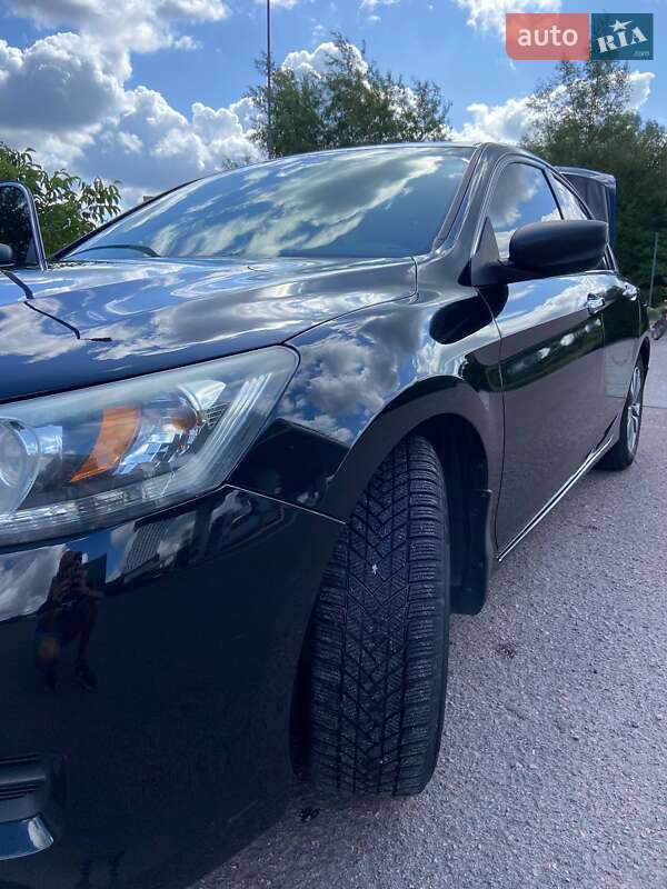 Седан Honda Accord 2015 в Дрогобичі