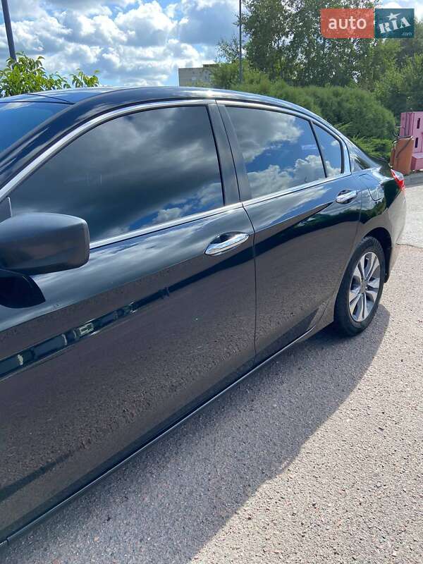Седан Honda Accord 2015 в Дрогобичі