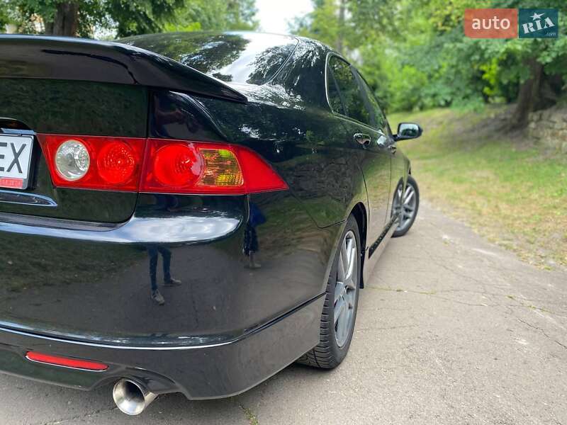 Седан Honda Accord 2007 в Остроге