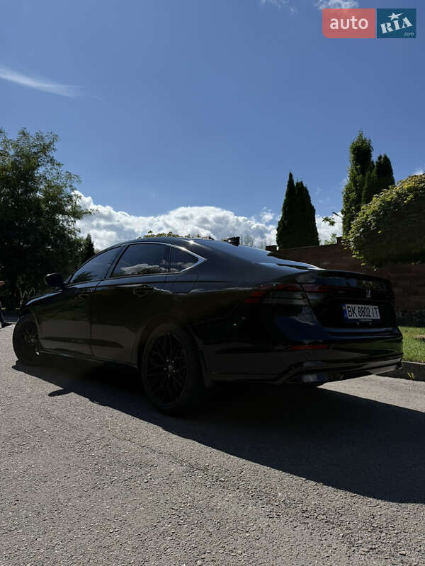 Седан Honda Accord 2024 в Ровно