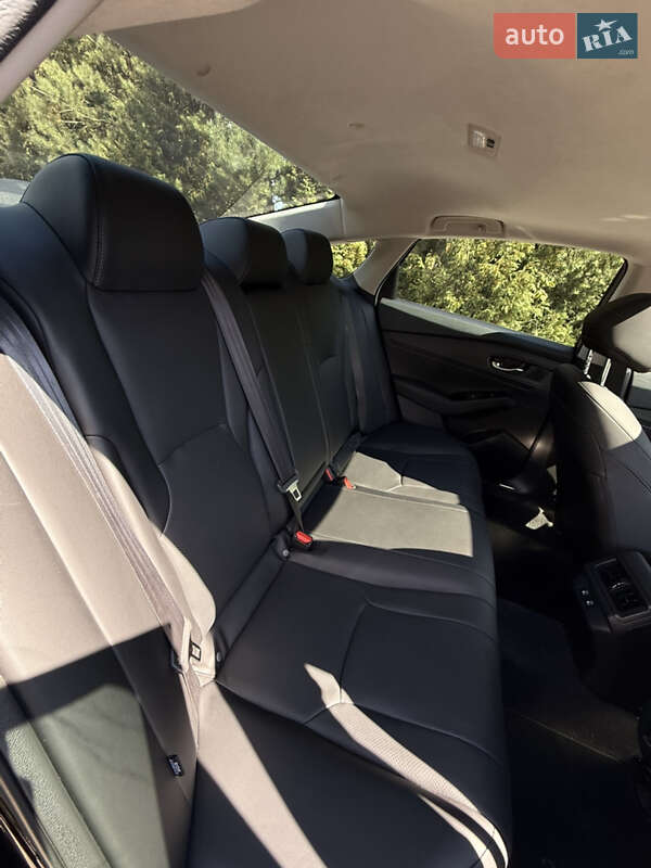 Седан Honda Accord 2024 в Ровно