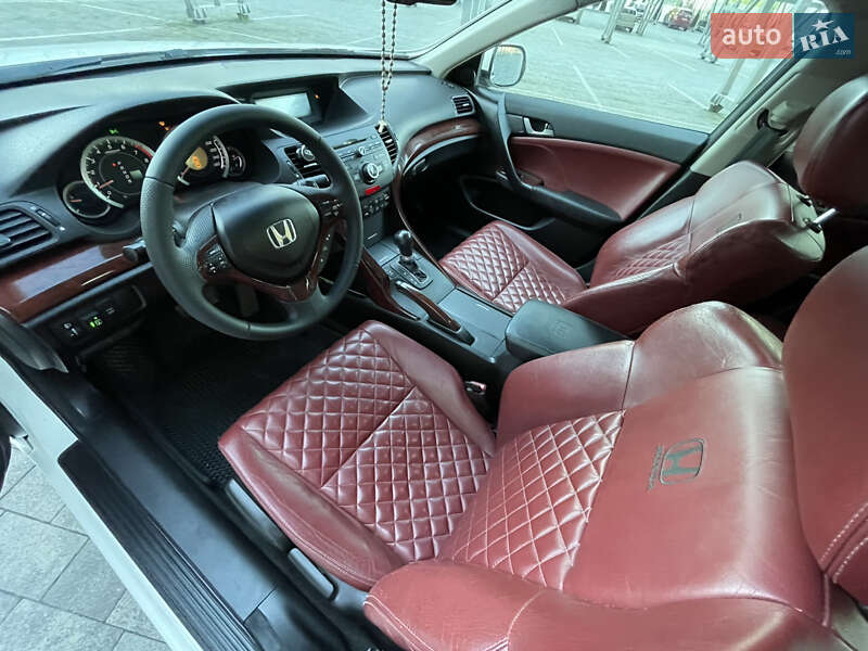 Седан Honda Accord 2008 в Львове