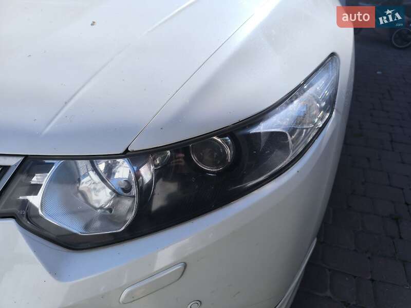 Седан Honda Accord 2010 в Киеве