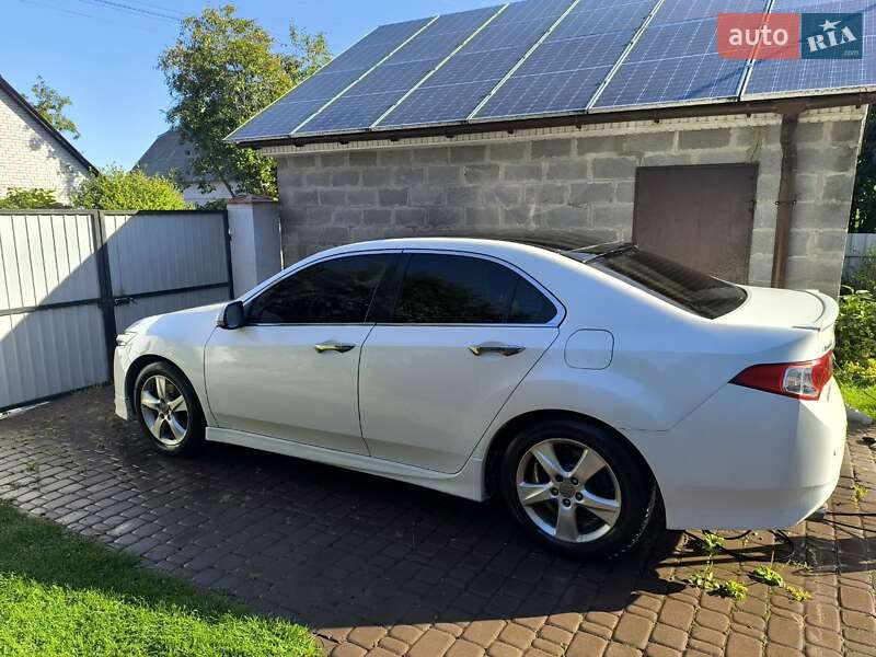 Седан Honda Accord 2010 в Киеве