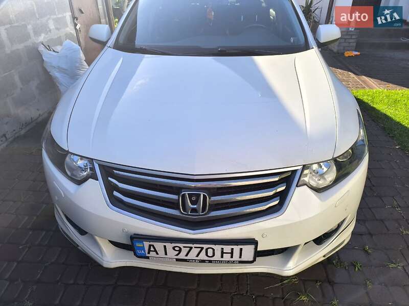 Седан Honda Accord 2010 в Киеве