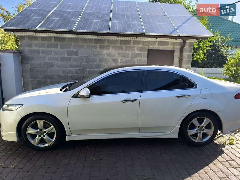 Седан Honda Accord 2010 в Киеве