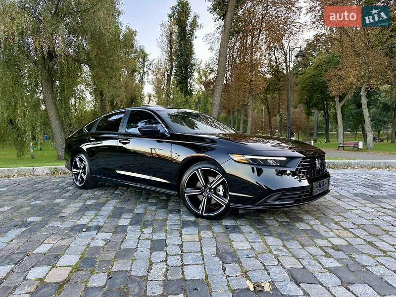 Седан Honda Accord 2023 в Киеве