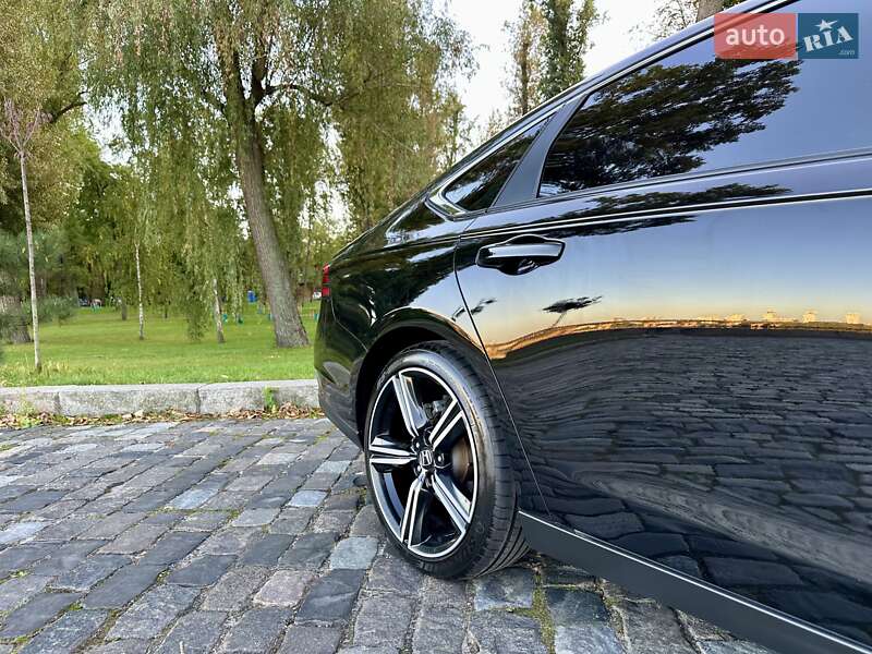 Седан Honda Accord 2023 в Киеве