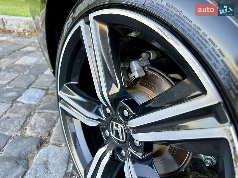 Седан Honda Accord 2023 в Киеве