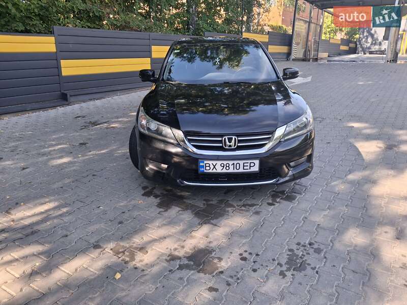 Седан Honda Accord 2015 в 