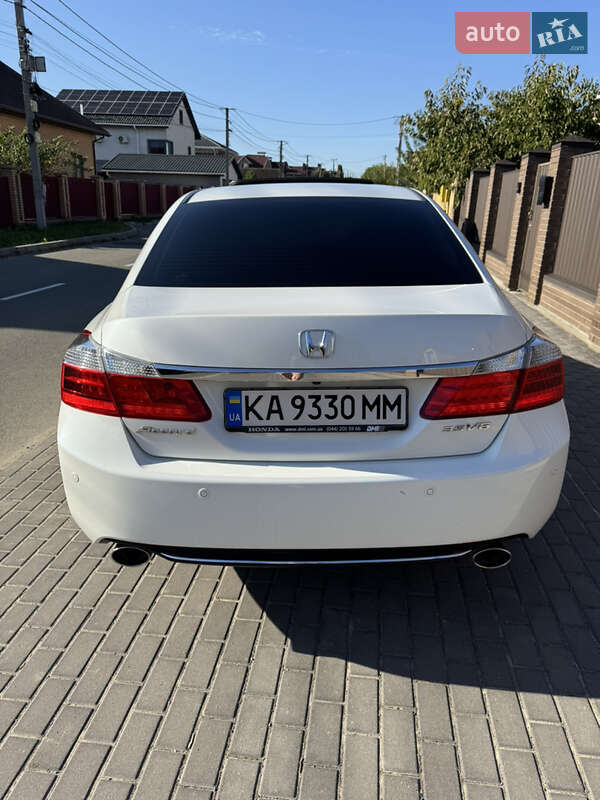 Седан Honda Accord 2013 в Киеве