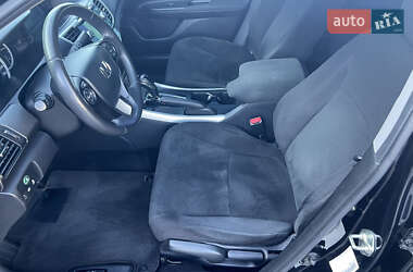 Седан Honda Accord 2013 в 