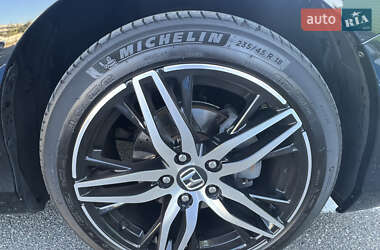 Седан Honda Accord 2013 в 