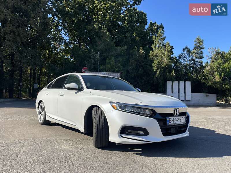 Седан Honda Accord 2018 в Одессе