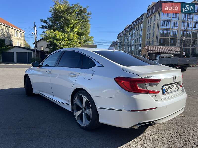 Седан Honda Accord 2018 в Одессе