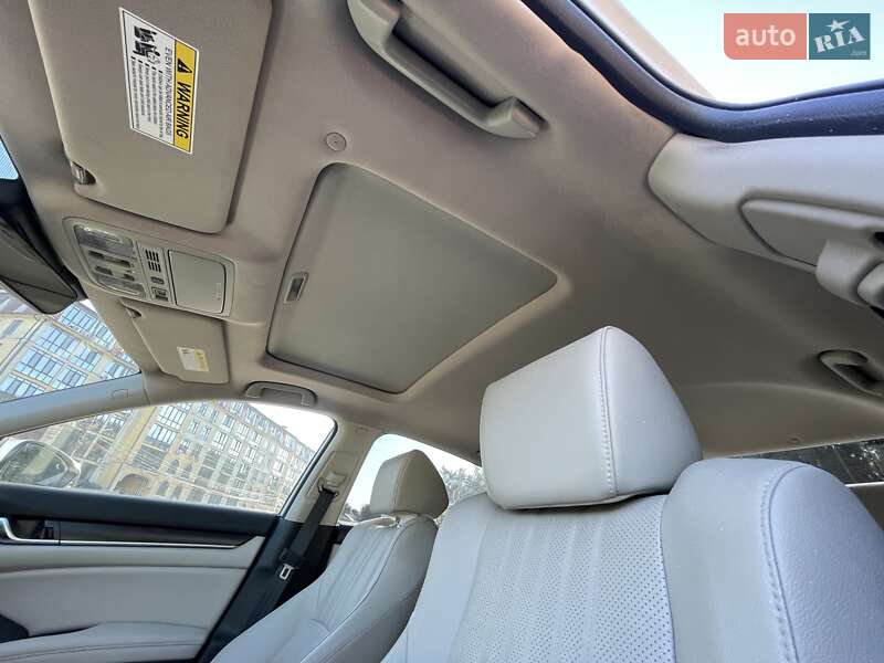 Седан Honda Accord 2018 в Одессе