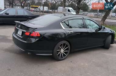 Седан Honda Accord 2015 в 