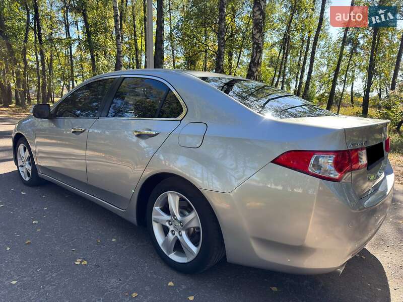 Седан Honda Accord 2011 в Ахтырке