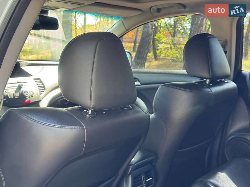Седан Honda Accord 2011 в Ахтырке