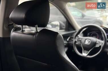 Седан Honda Accord 2018 в 