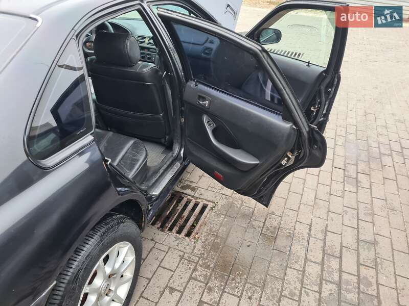 Седан Honda Accord 1994 в Чернівцях