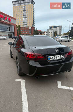 Седан Honda Accord 2013 в 