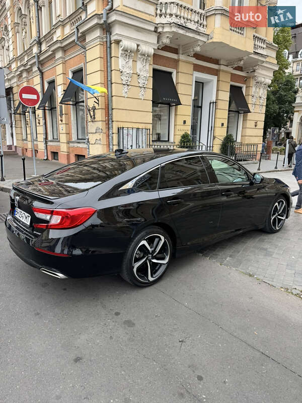 Седан Honda Accord 2018 в Одессе